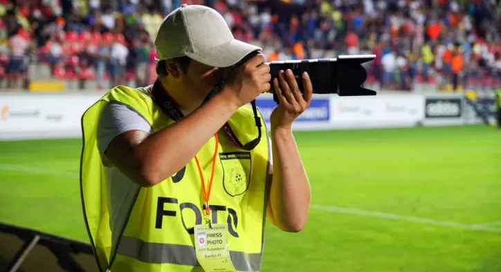 Futbol Sahalarından Güzel Fotoğraflar Nasıl Çekilir?